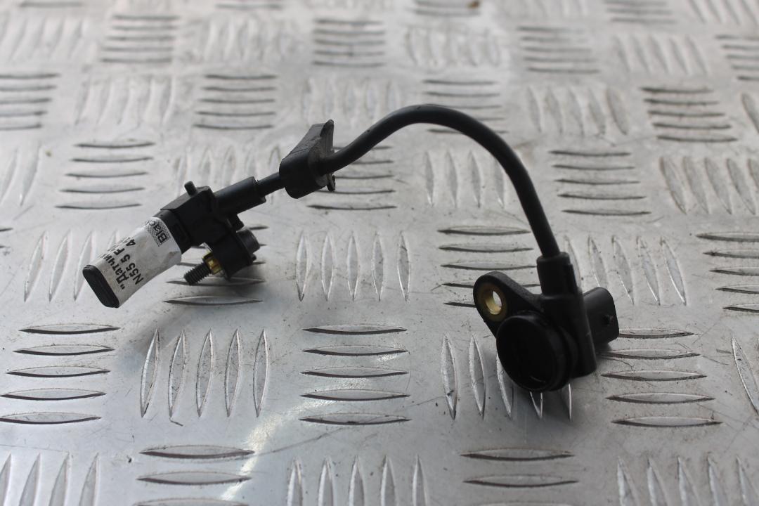 датчик коленвала BMW 5 серия F07/F10/F11 2010, 3.5 л., бензин, седан, 7582842 - фото №1