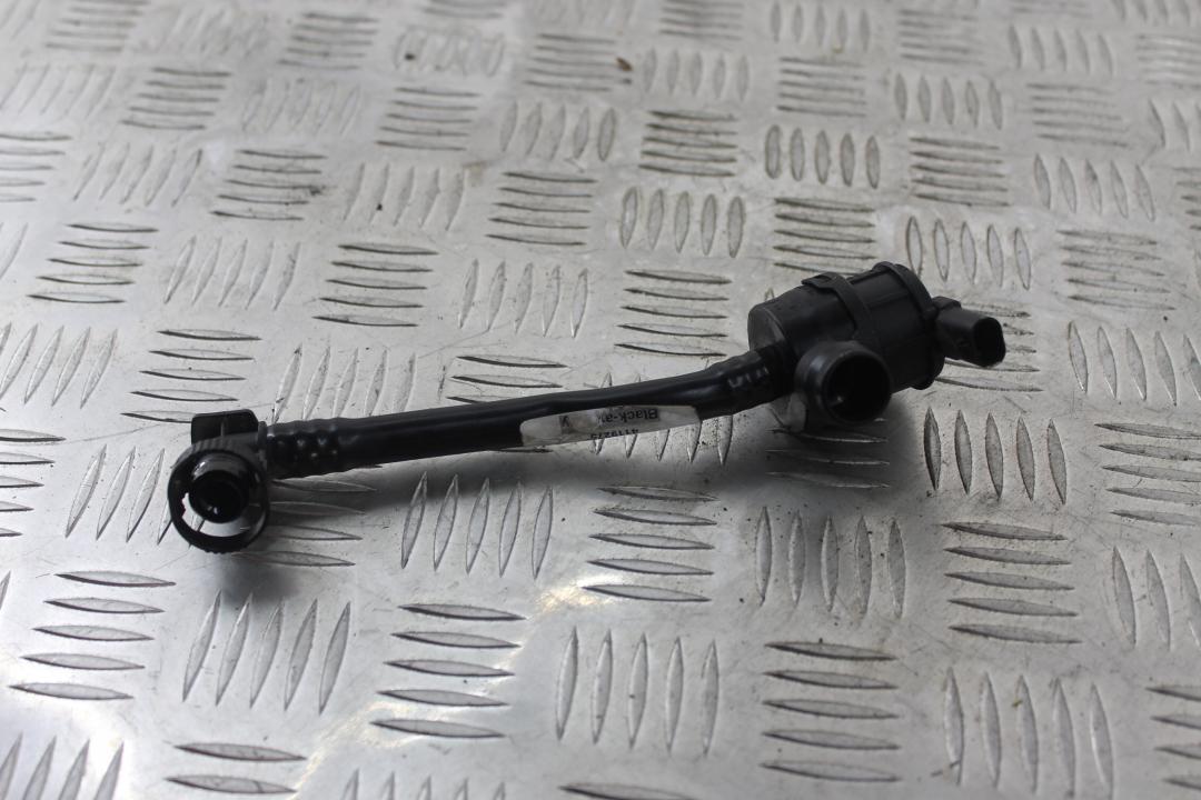 клапан вентиляции топливного бака BMW 5 серия F07/F10/F11 2010, 3.5 л., бензин, седан, 7609806 - фото №1