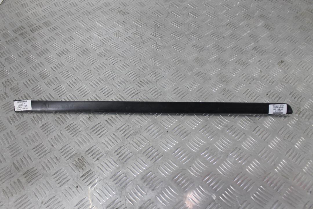 молдинг двери задней правой BMW 3 серия E46 2003, 2.0 л., дизель, серебро, универсал, 8208452 - фото №1