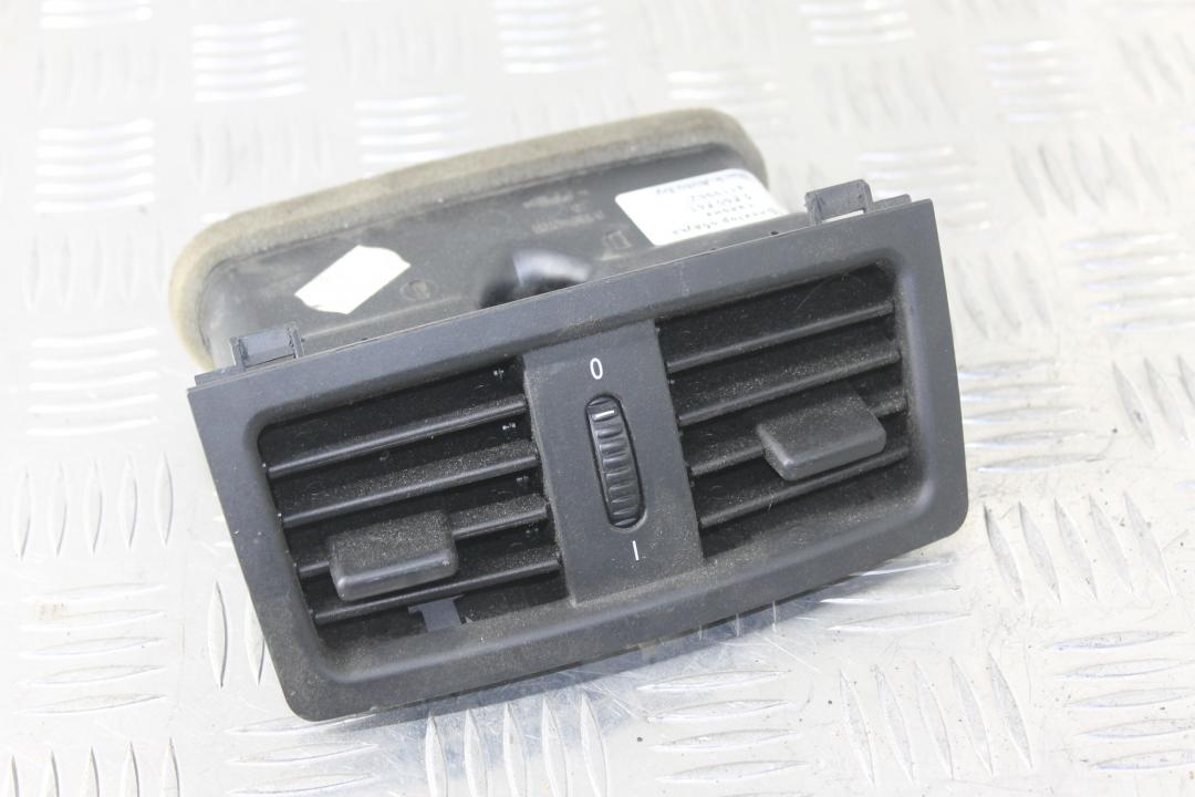 дефлектор обдува салона BMW 5 серия E60/E61 2007, 6932023 - фото №1