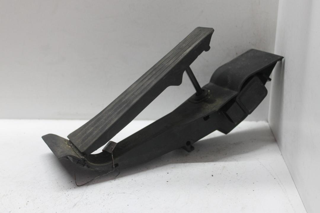 педаль BMW 3 серия E46 2003, седан, 6762480 - фото №1