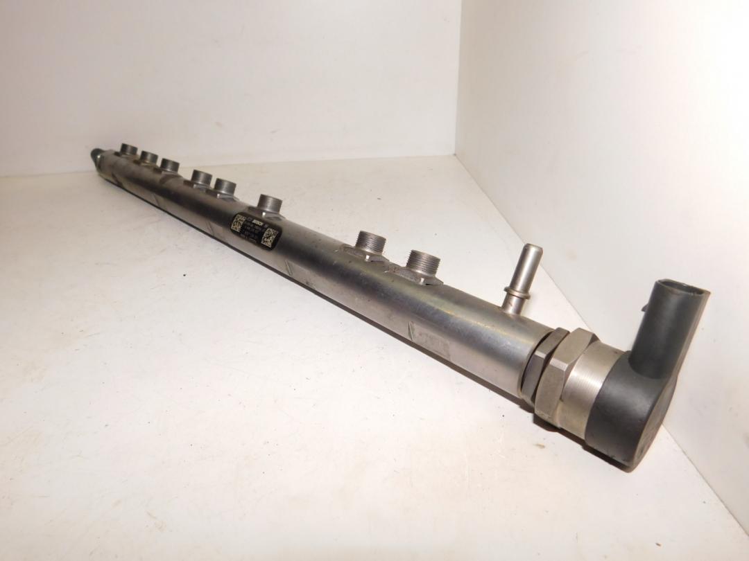 Клапан ТНВД BMW 5 серия F07/F10/F11 F10 2011, 3.0 л., N57 D30 A, дизель, седан, задний привод, 13538577623, 13537805423, 0281002949 - фото №1