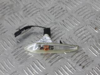 повторитель поворота на крыле BMW X3 E83 [рестайлинг] 2007, 2.0 л., дизель, черный, внедорожник 5 дв., 3418447