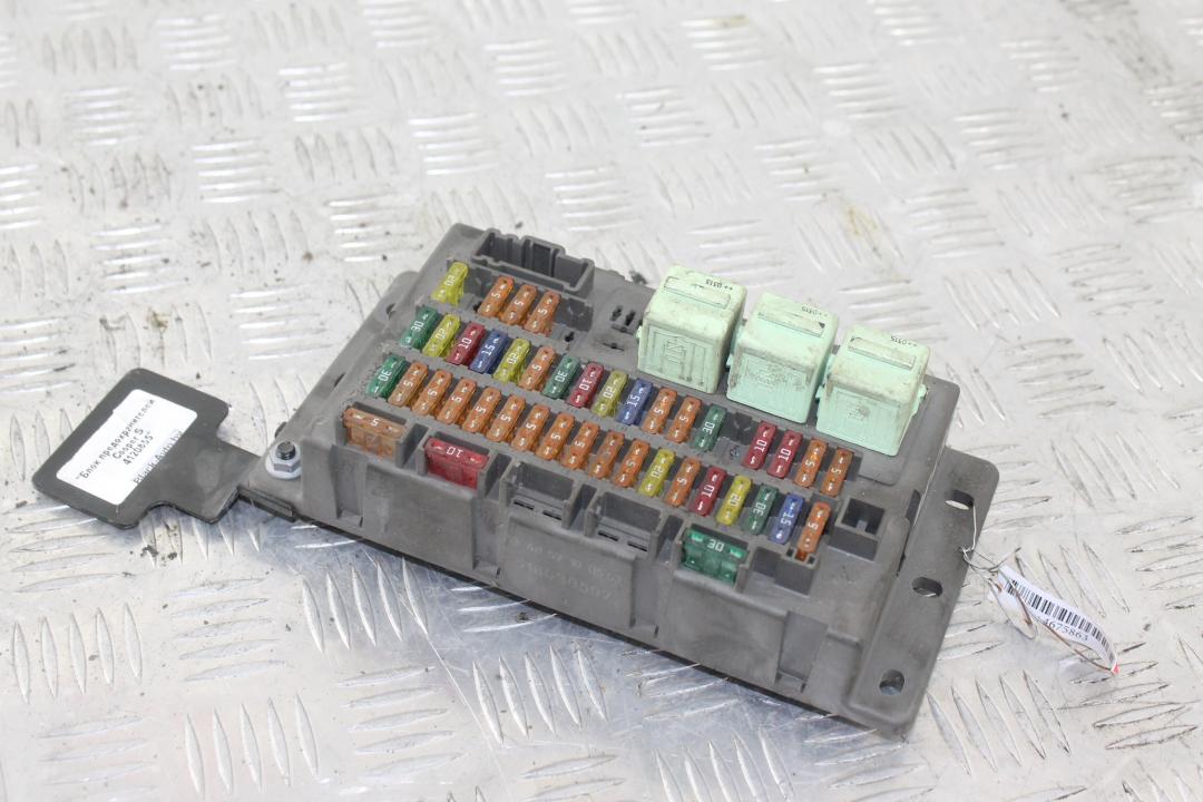 блок предохранителей Mini Cooper S 1 поколение 2003, хетчбэк 5 дв., 6906600 - фото №1