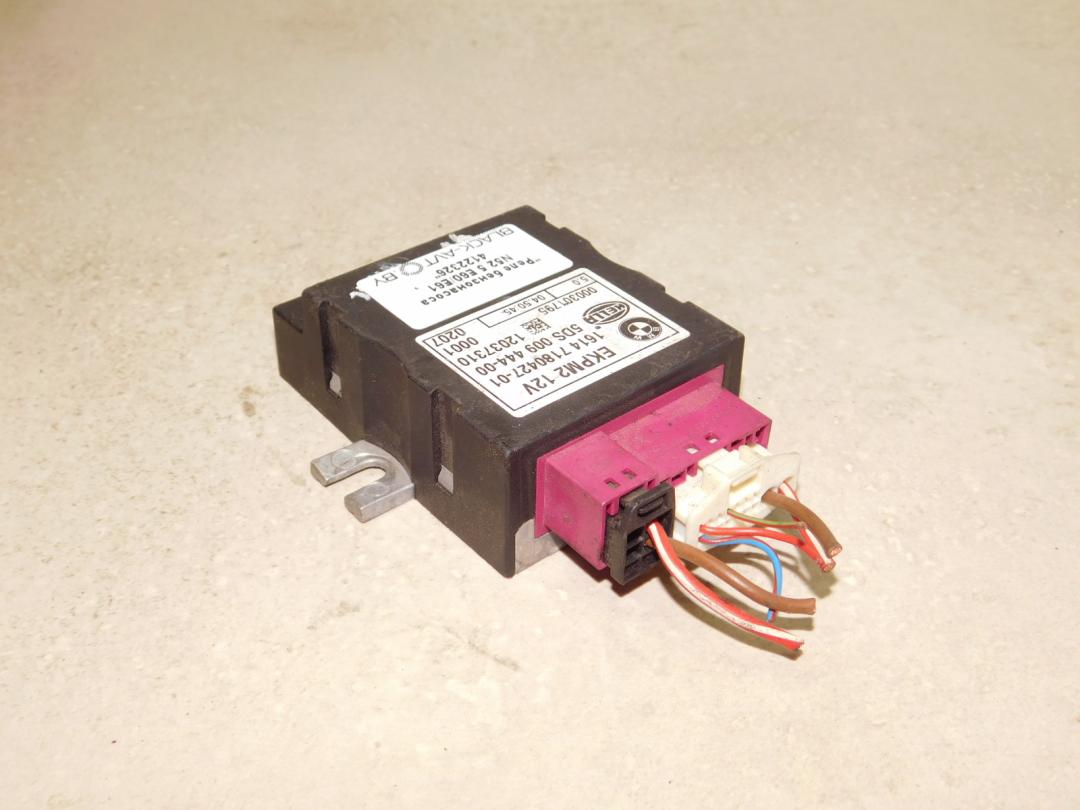 блок управления топливным насосом BMW 5 серия E60/E61 2007, 3.0 л., бензин, седан, 7180427 - фото №1