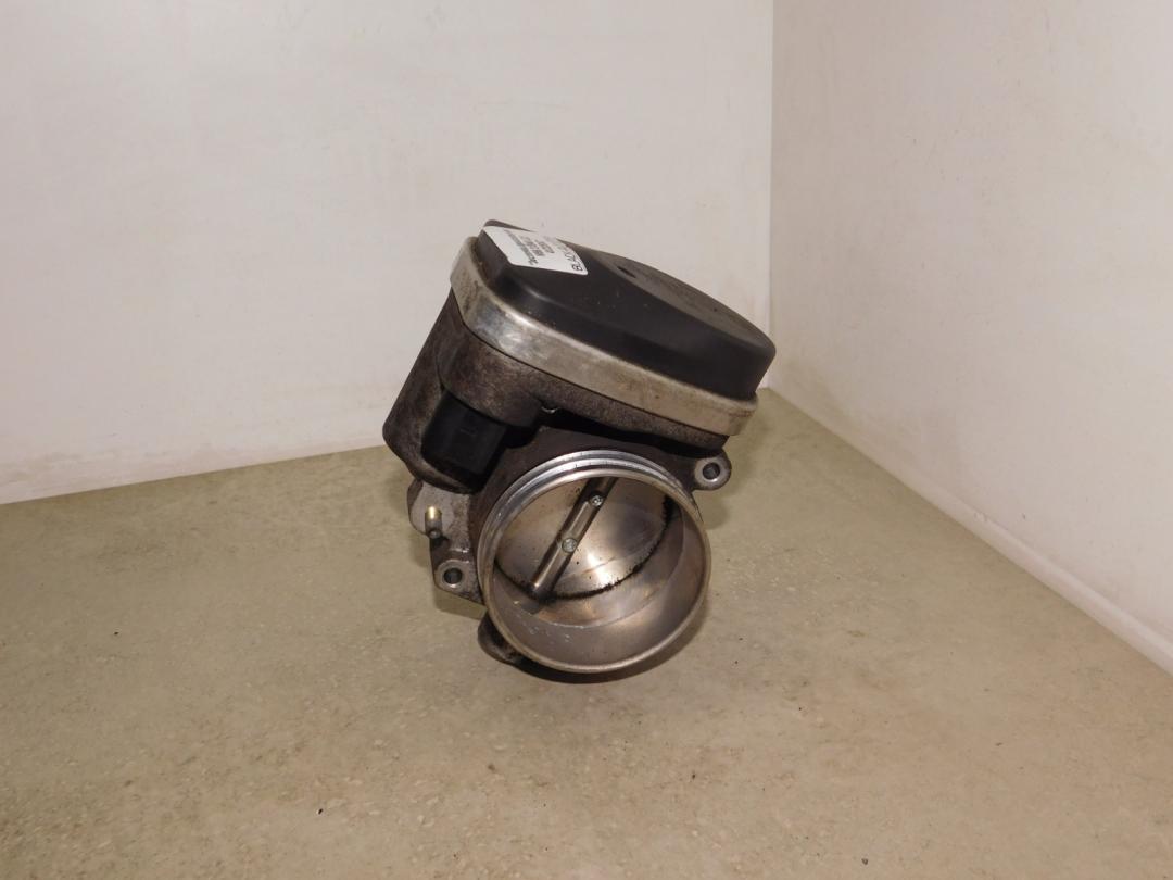 заслонка дроссельная BMW 3 серия E46 2003, 2.5 л., бензин, купе, 7515196 - фото №1