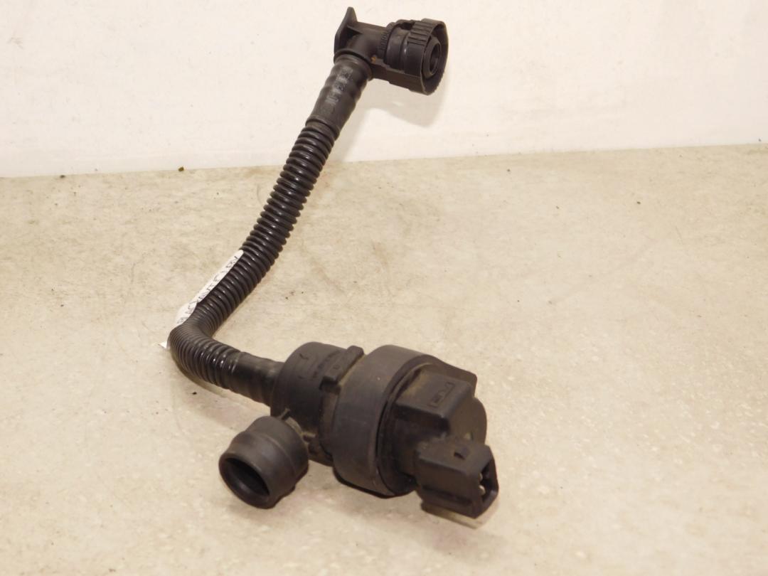 клапан вентиляции топливного бака BMW 3 серия E90/E91/E92/E93 2007, бензин, седан, 7512581 - фото №1