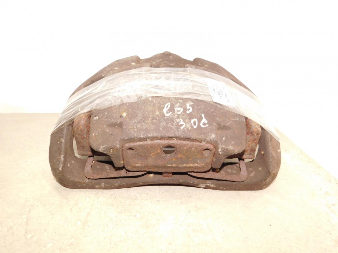 суппорт передний правый BMW 7 серия E65/E66/E67 2003, 3.0 л., дизель, седан - фото №1