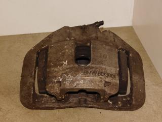 суппорт передний правый BMW 5 серия E60/E61 2007, 3.0 л., бензин, седан