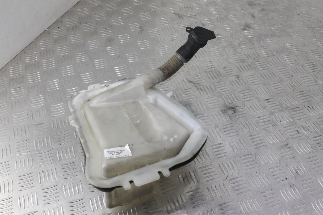 бачок омывателя BMW 3 серия E46 2002, 3.0 л., дизель, черный, универсал, 8374557 - фото №1