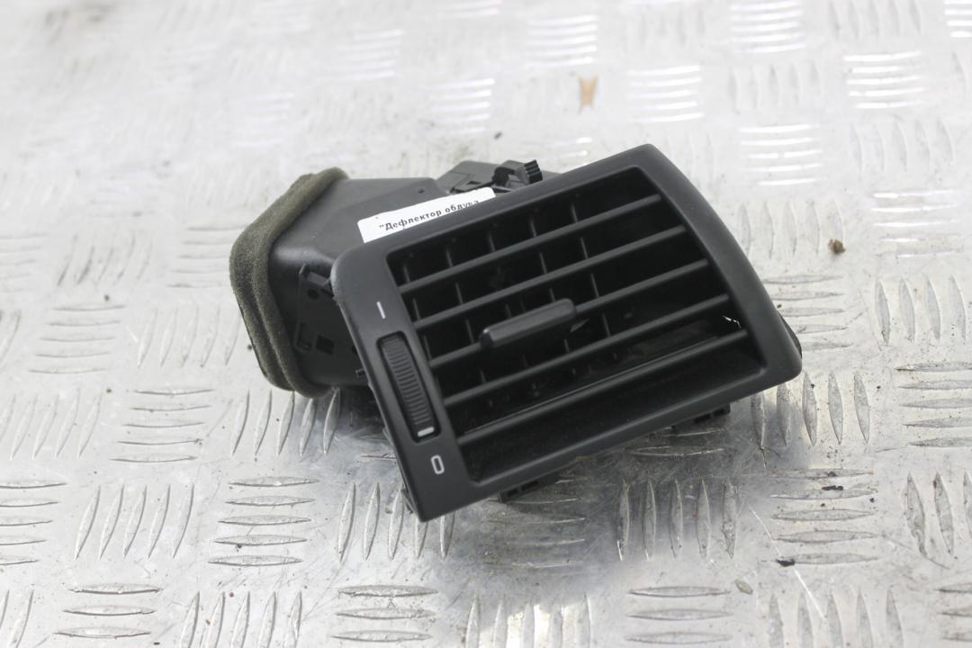 дефлектор обдува салона BMW 3 серия E46 2002, 3.0 л., дизель, черный, универсал, 8361898 - фото №1