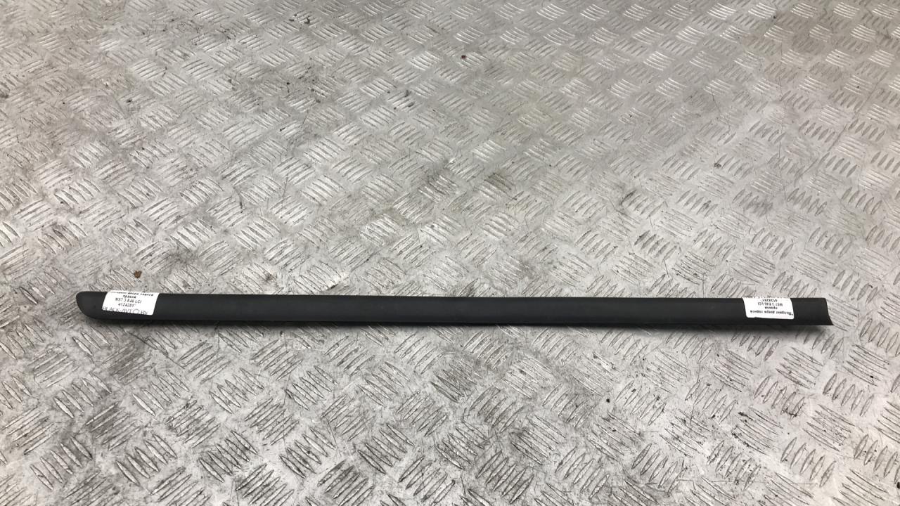 молдинг двери задней правой BMW 3 серия E46 2002, 3.0 л., дизель, черный, универсал, 8208452 - фото №1