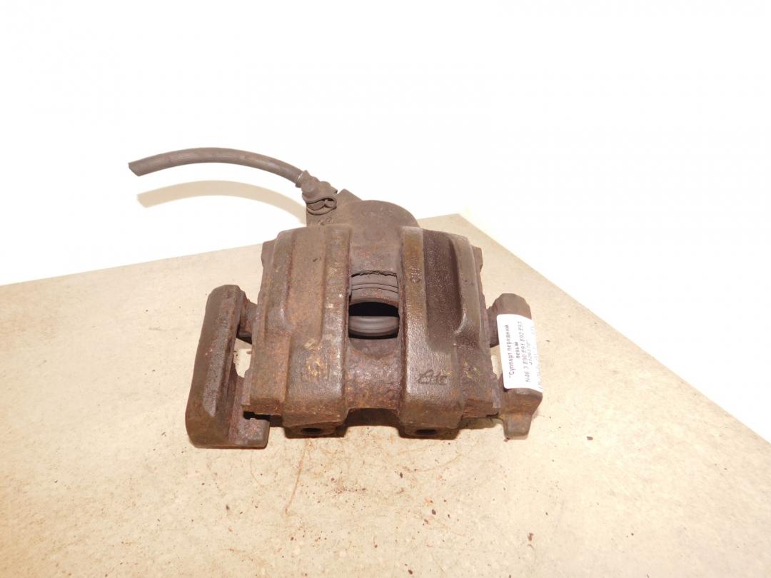 суппорт передний левый BMW 3 серия E90/E91/E92/E93 2004, 1.8 л., бензин, седан - фото №1