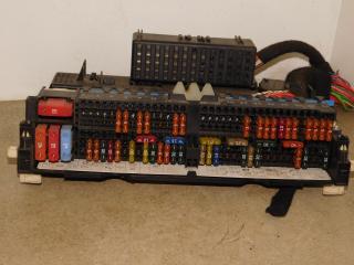 блок предохранителей BMW X3 E83 [рестайлинг] 2007, внедорожник 5 дв., 8364542