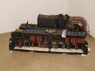 блок предохранителей BMW 3 серия E46 2002, седан, 8364542