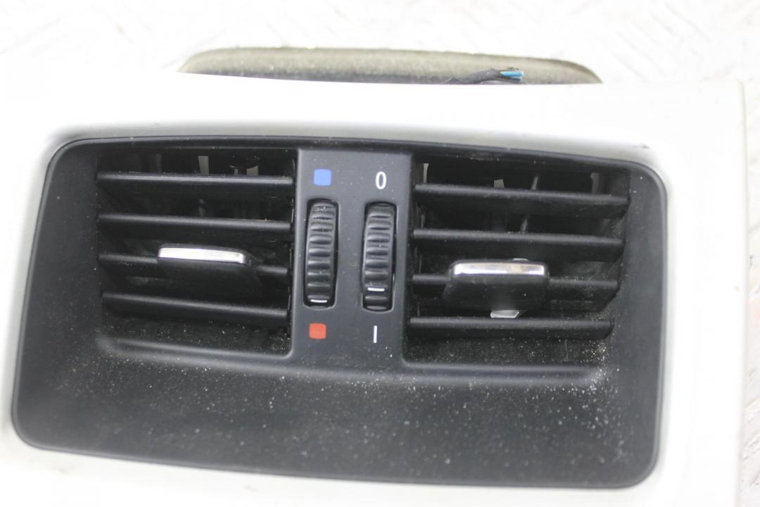 дефлектор обдува салона BMW 3 серия E90/E91/E92/E93 2007, 2.0 л., дизель, серебро, купе, 7129556 - фото №1