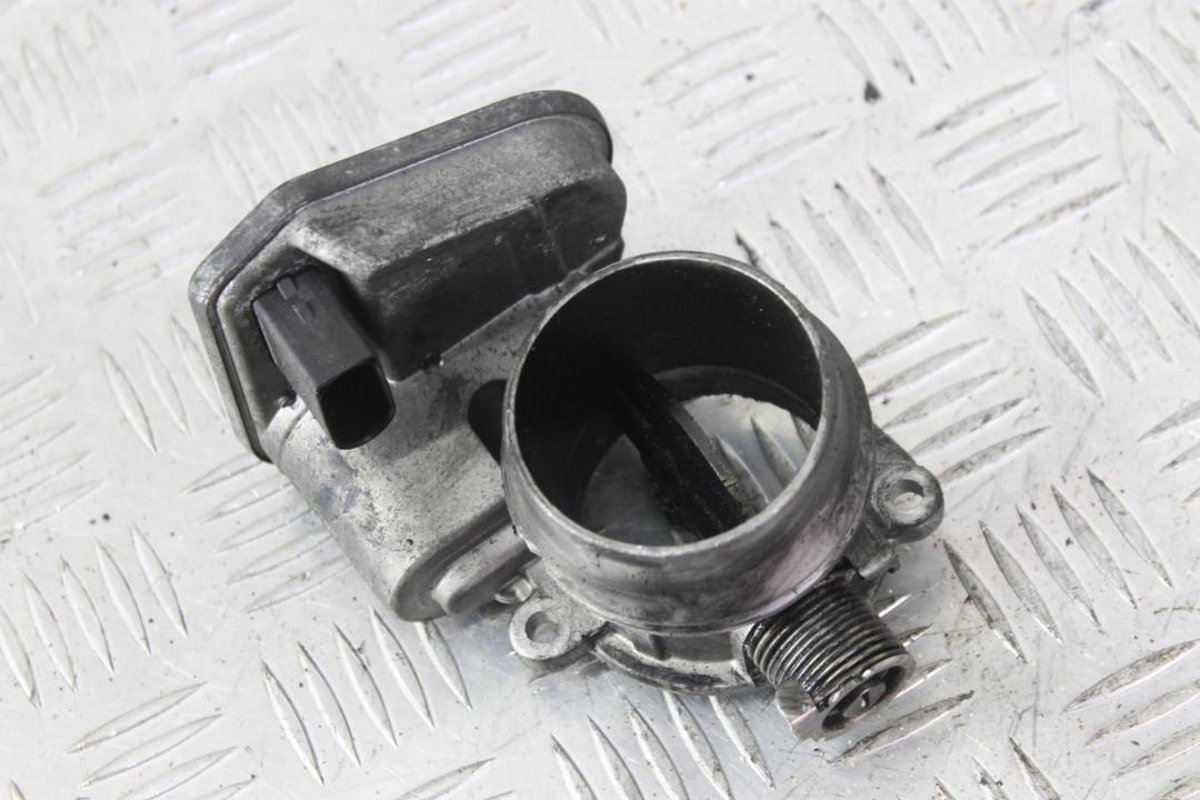 заслонка дроссельная BMW 3 серия E90/E91/E92/E93 2007, 2.0 л., дизель, серебро, купе, 7804373 - фото №1