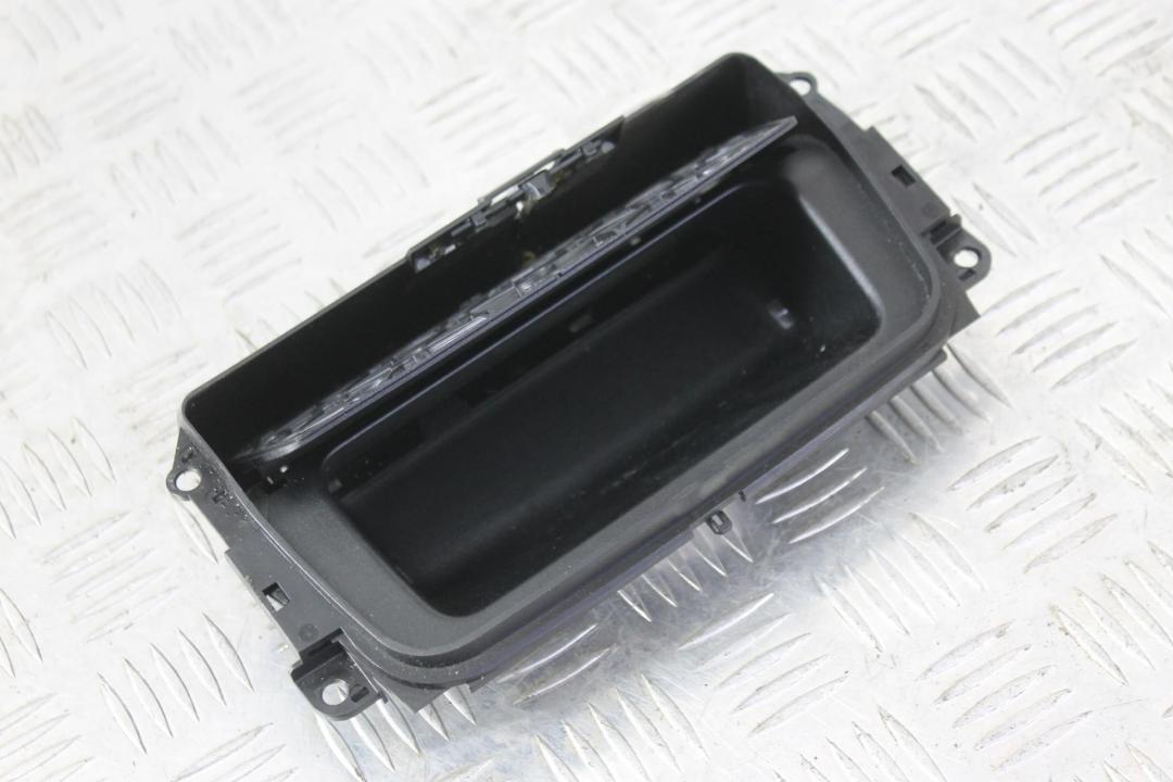 бардачок BMW 3 серия E90/E91/E92/E93 2007, 2.0 л., дизель, серебро, купе, 7132376 - фото №1