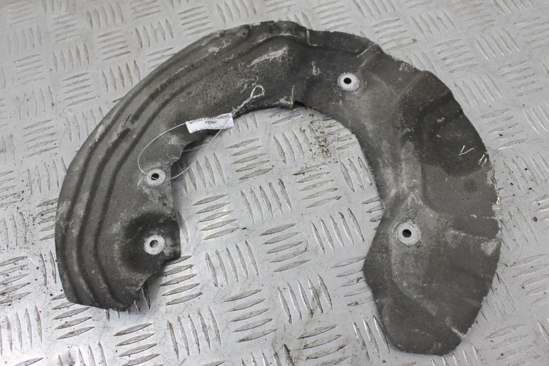 защитный кожух тормозного механизма BMW 3 серия E90/E91/E92/E93 2007, 3.5 л., дизель, зеленый, купе - фото №1