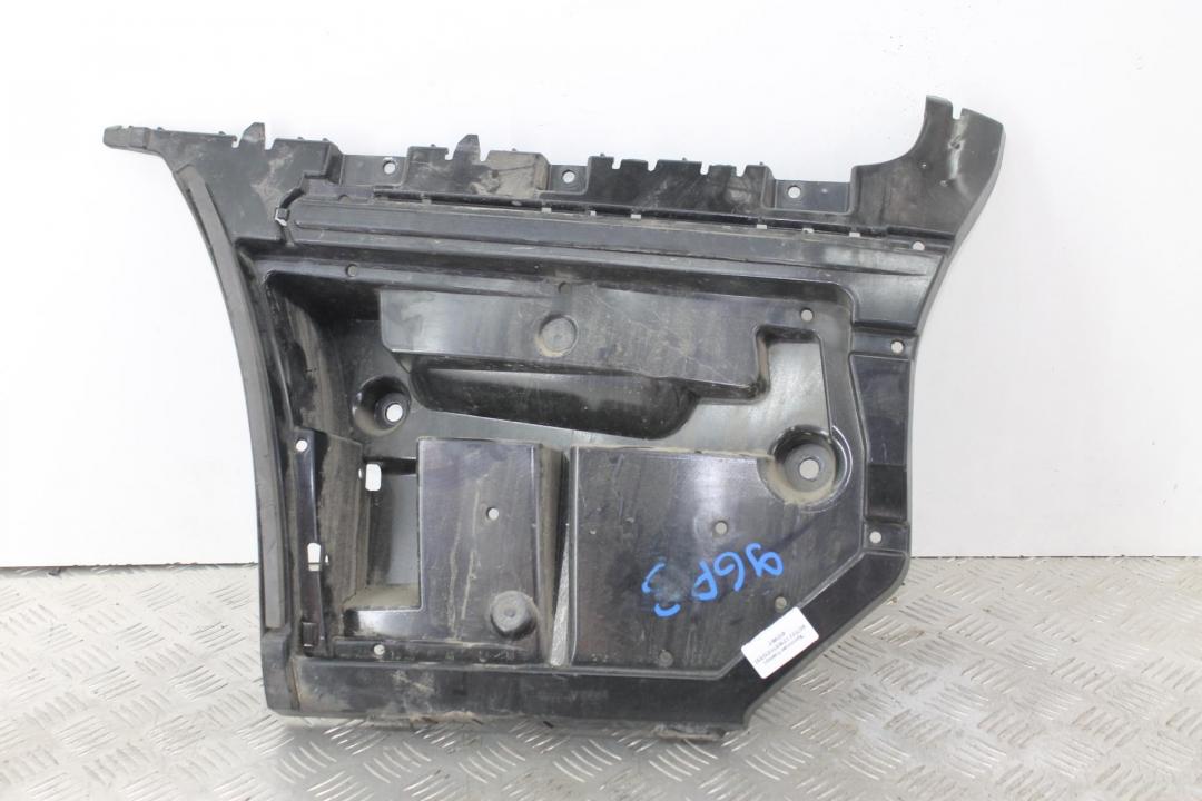 Крепление бампера заднего BMW 3 серия E90/E91/E92/E93 2007, 3.5 л., дизель, зеленый, купе - фото №1