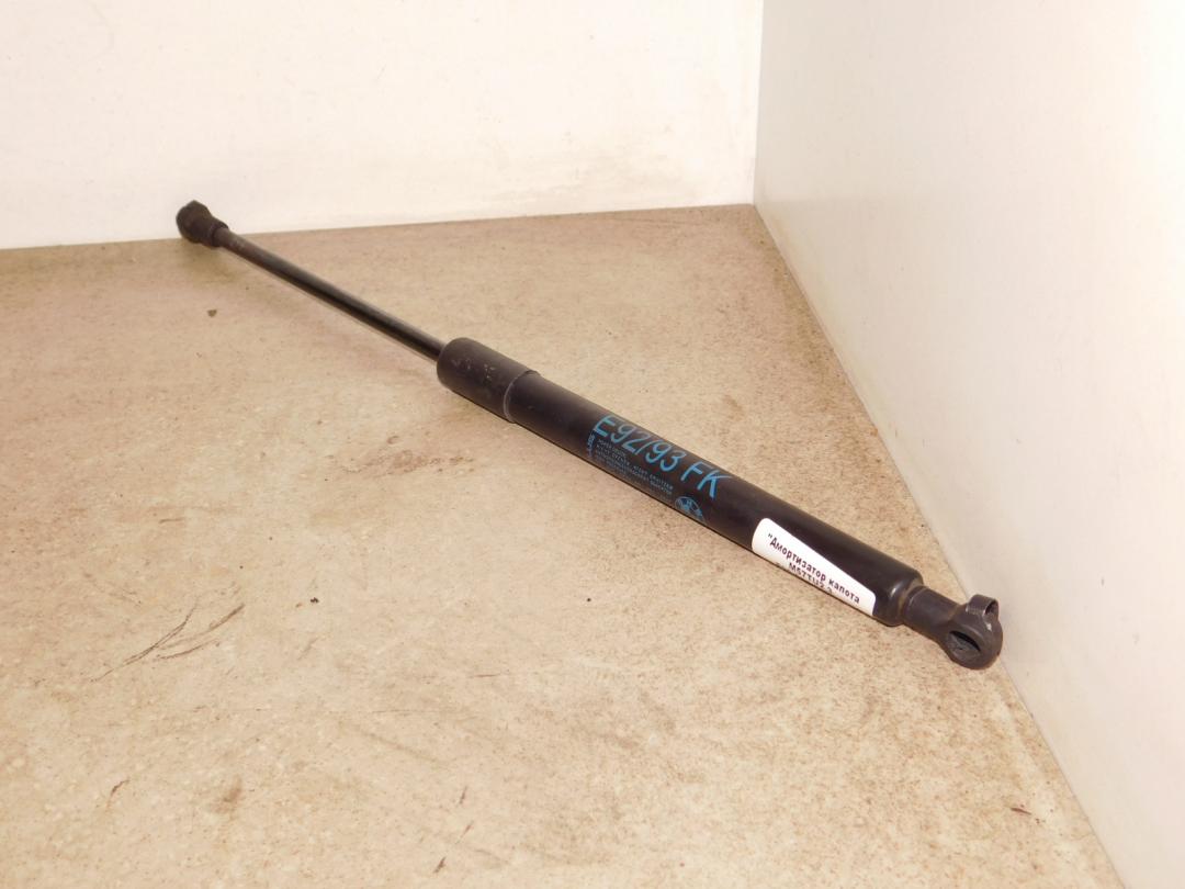 амортизатор капота BMW 3 серия E90/E91/E92/E93 2007, 3.5 л., дизель, зеленый, купе, 7129190 - фото №1