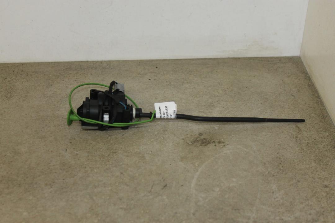 активатор замка крышки топливного бака BMW 3 серия E90/E91/E92/E93 2007, 3.5 л., M57D30 (306D5), дизель, купе, правый руль, 67116985880, 6985880 - фото №1