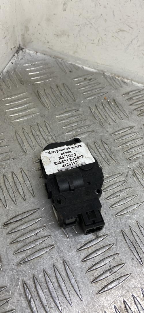 моторчик заслонки печки BMW 3 серия E90/E91/E92/E93 2007, 3.5 л., M57D30 (306D5), дизель, купе, правый руль, 64119321034, 412650750 - фото №1