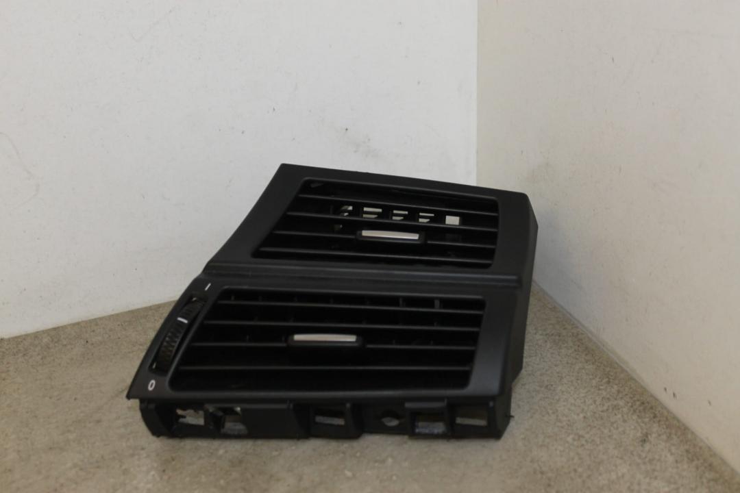 дефлектор обдува салона BMW X5 E70 2007, 3.0 л., M57 D30 (306D3), дизель, правый руль, 64227161804, 7161804 - фото №1