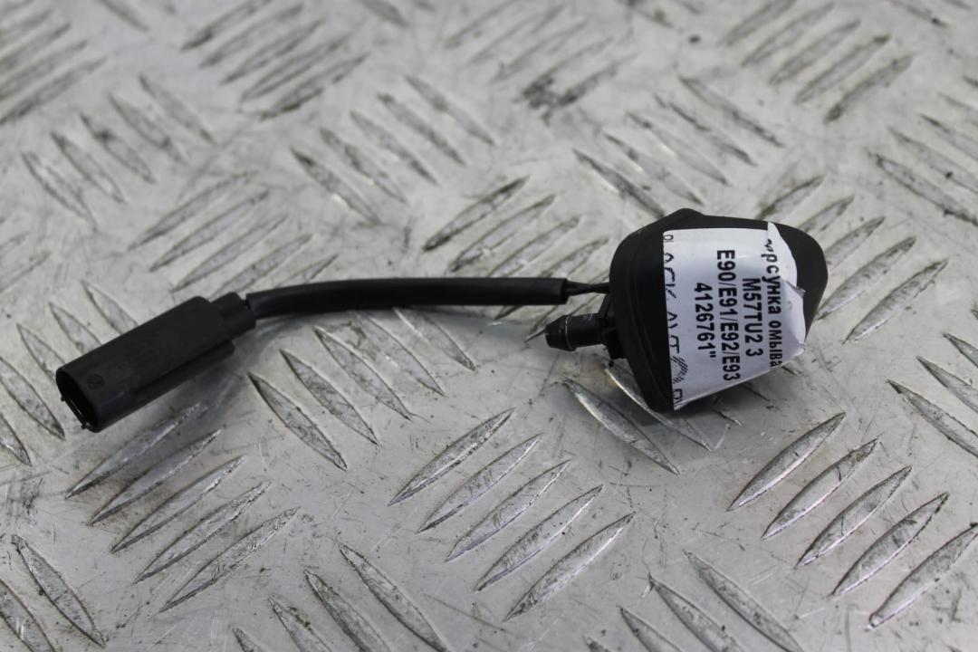 форсунка омывателя лобового стекла BMW 3 серия E90/E91/E92/E93 2007, 3.5 л., M57D30 (306D5), дизель, купе, правый руль, 61667131299 - фото №1