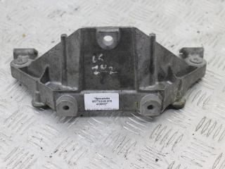 кронштейн (крепление) BMW X5 E70 2007, 3.0 л., M57 D30 (306D3), дизель, правый руль, 51717137238, 7137238