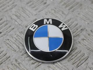 эмблема BMW 5 серия F07/F10/F11 F10 2011, 3.0 л., N57 D30 A, дизель, седан, задний привод, 51148132375
