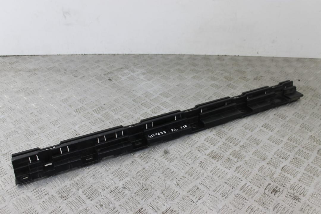 Кронштейн крепления порога BMW 5 серия F07/F10/F11 F10 2011, 3.0 л., N57 D30 A, дизель, седан, задний привод, 51777184777, 7184777 - фото №1