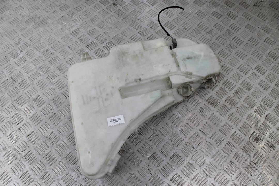 бачок омывателя BMW 5 серия F07/F10/F11 F10 2011, 3.0 л., N57 D30 A, дизель, седан, задний привод, 61667269668 - фото №1