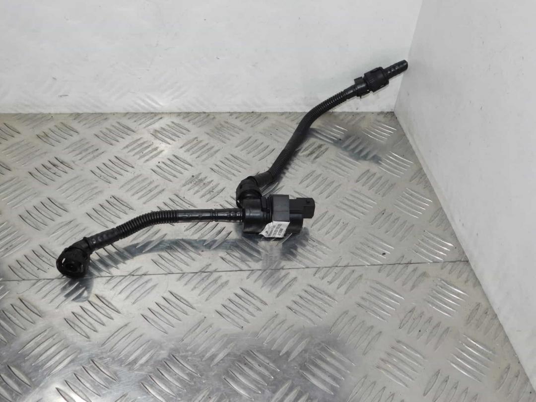 клапан вентиляции топливного бака BMW 3 серия E90/E91/E92/E93 2005, бензин, седан, 7512581 - фото №1