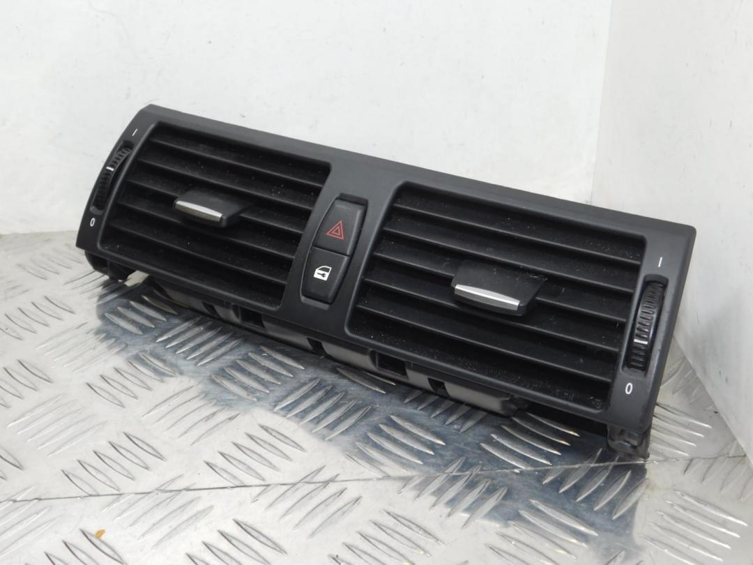 дефлектор обдува салона BMW X5 E70 2008, 3.0 л., M57 D30 (306D3), дизель, правый руль, 64226958654, 6958654 - фото №1