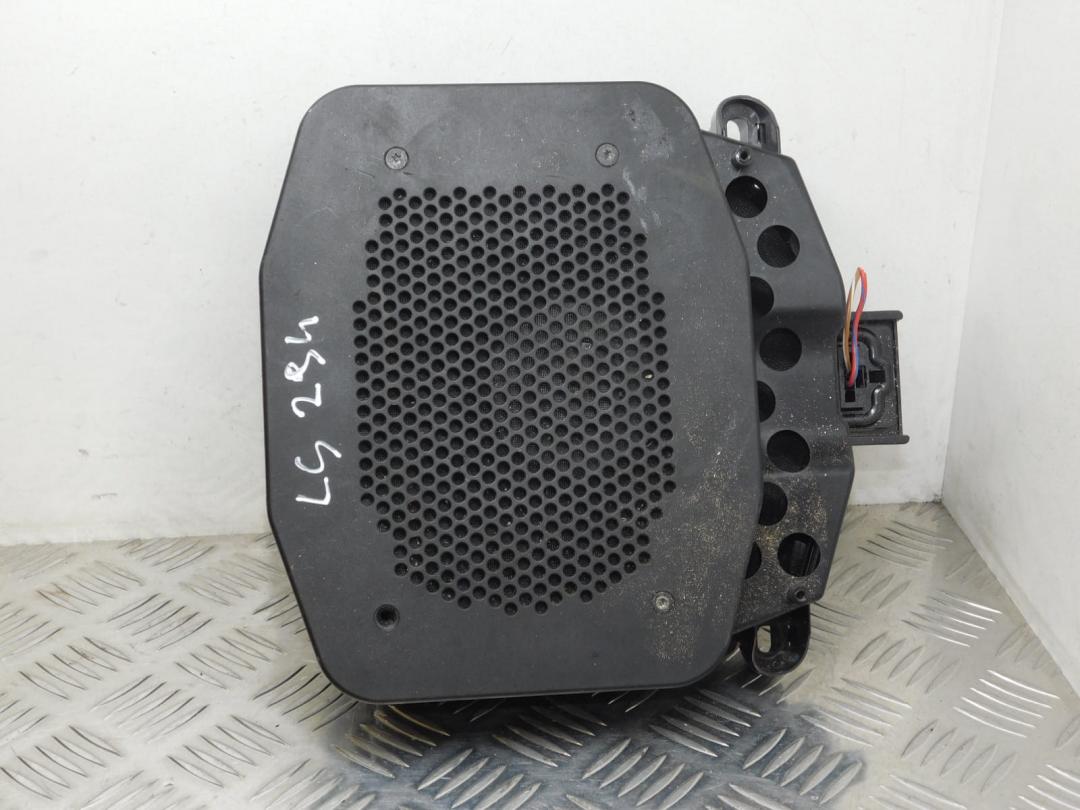 сабвуфер BMW X5 E70 2008, 3.0 л., M57 D30 (306D3), дизель, правый руль, 65136971880, 6971880 - фото №1