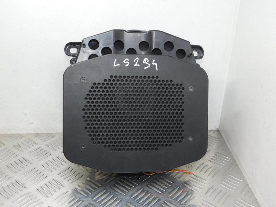 сабвуфер BMW X5 E70 2008, 3.0 л., M57 D30 (306D3), дизель, правый руль, 65136971880, 6971880 - фото №1