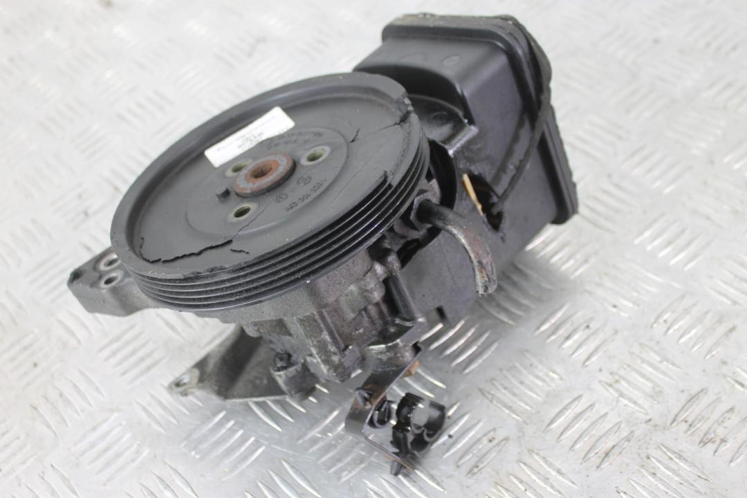 насос гидроусилителя руля BMW 3 серия E46 2001, 3.0 л., дизель, седан, 6754172 - фото №1