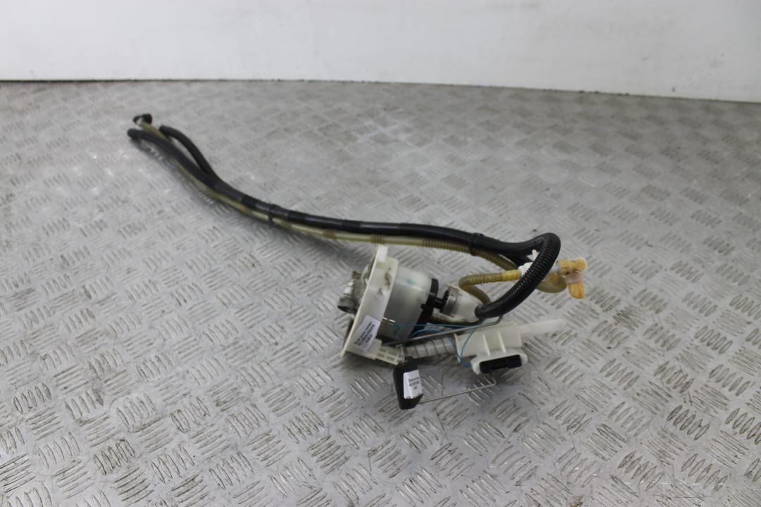 датчик уровня топлива BMW 3 серия E90/E91/E92/E93 2007, 2.5 л., бензин, купе - фото №1