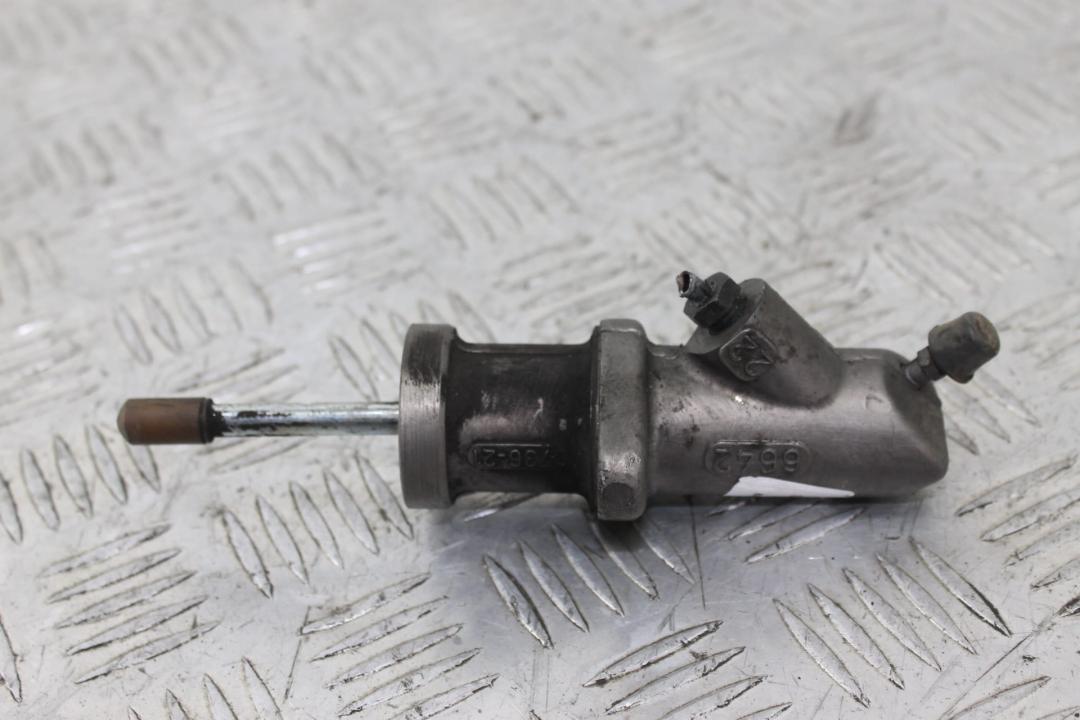 цилиндр сцепления рабочий BMW 3 серия E90/E91/E92/E93 2007, 2.5 л., бензин, купе - фото №1