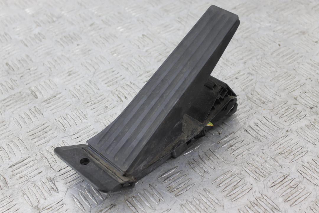 педаль BMW 5 серия F07/F10/F11 F10 2011, 3.0 л., N57 D30 A, дизель, седан, задний привод, 35426789999, 6789999 - фото №1