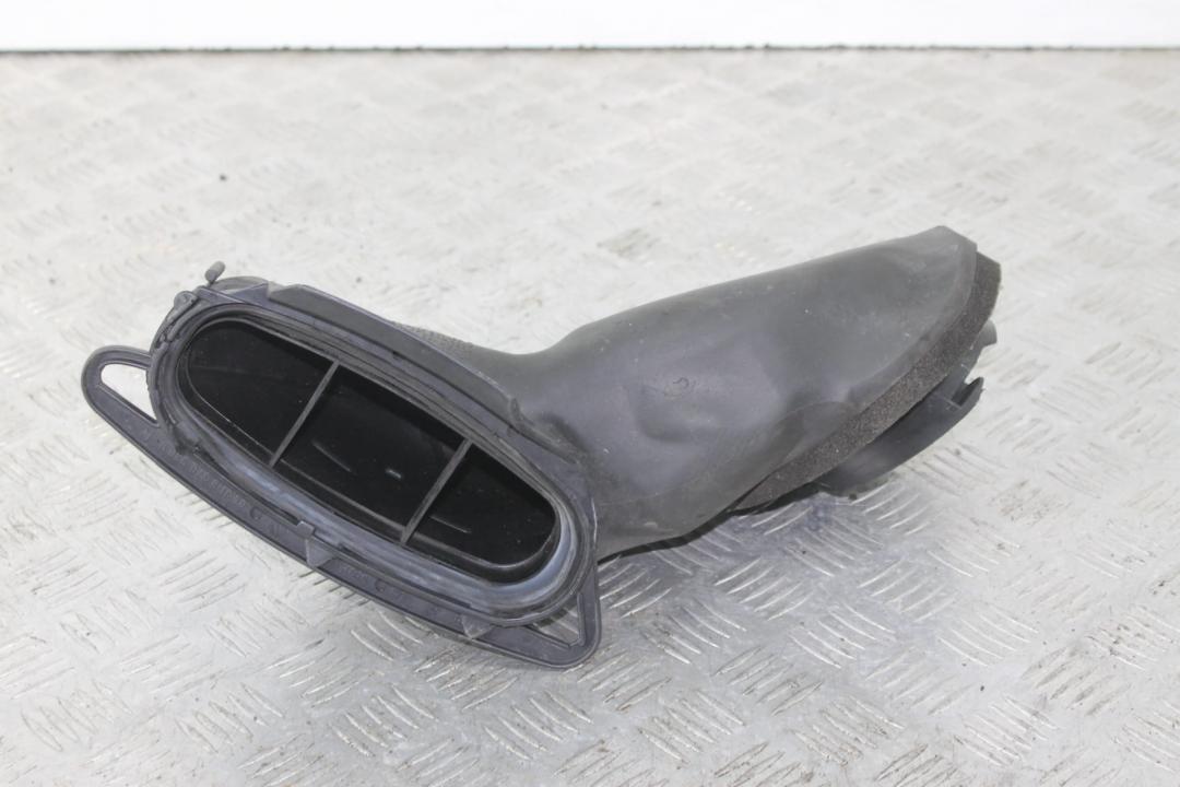 воздуховод (дефлектор) радиатора BMW 5 серия E39 1998, 2.5 л., бензин, серебро, седан, 8391196 - фото №1