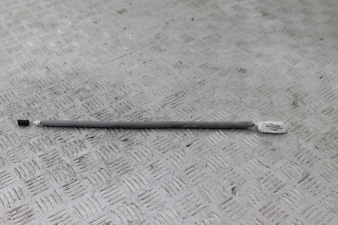 трос двери BMW 5 серия F07/F10/F11 2009, 2.0 л., дизель, седан - фото №1