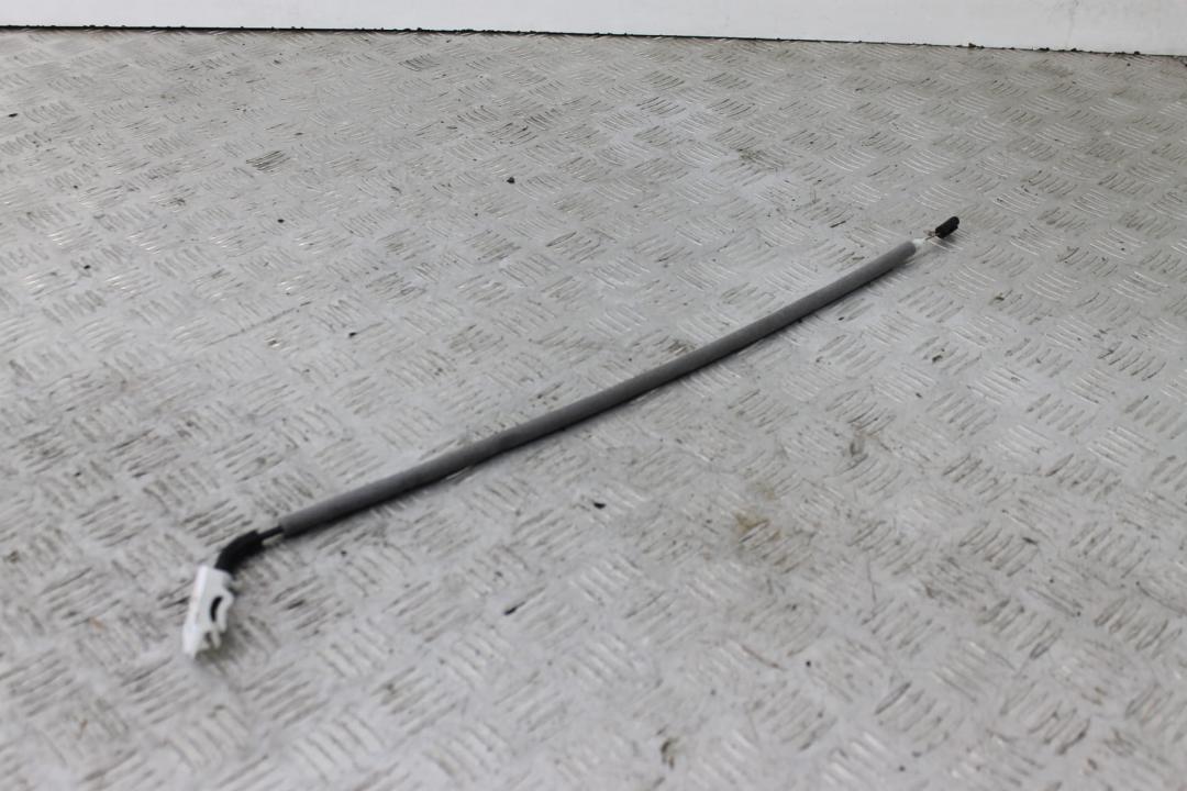 трос двери BMW 3 серия E90/E91/E92/E93 2006, 3.0 л., дизель, серый, универсал - фото №1