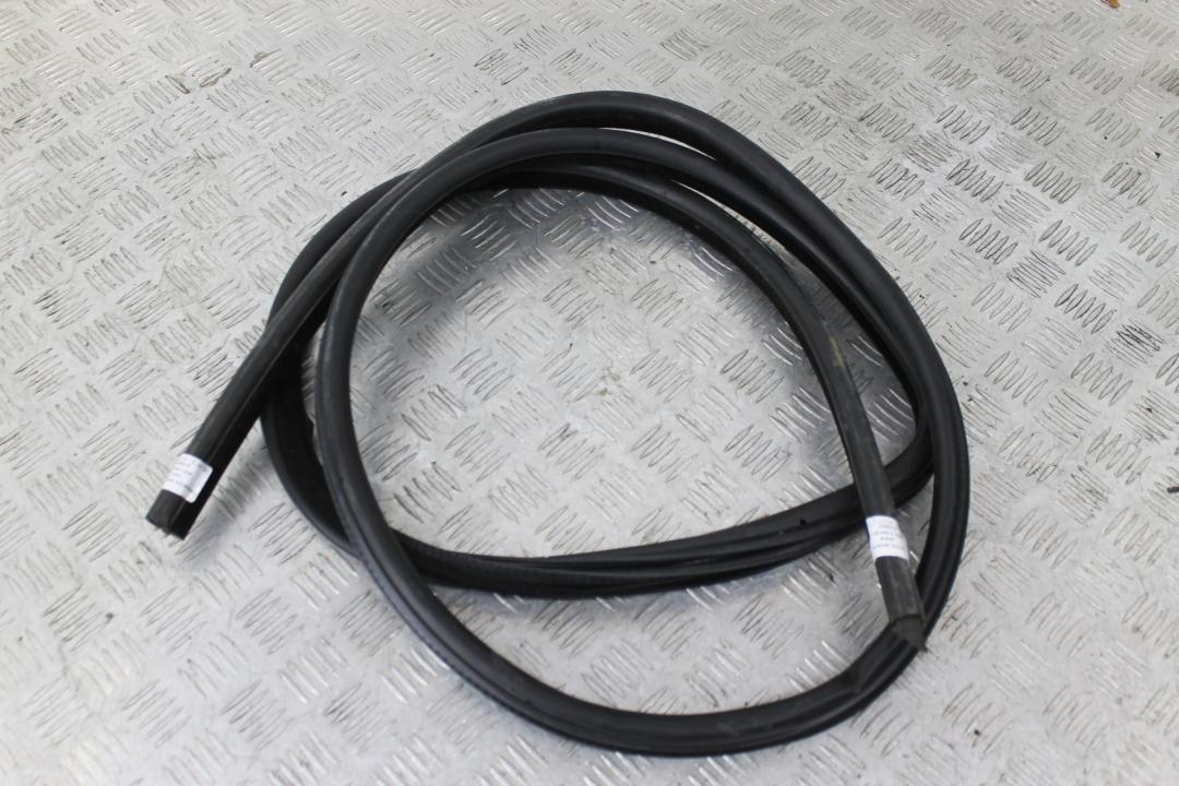 уплотнитель двери BMW 5 серия E60/E61 2005, 2.5 л., N52 B25, бензин, АКПП, titangrau (a36), седан, задний привод, правый руль, 51217033787 - фото №1