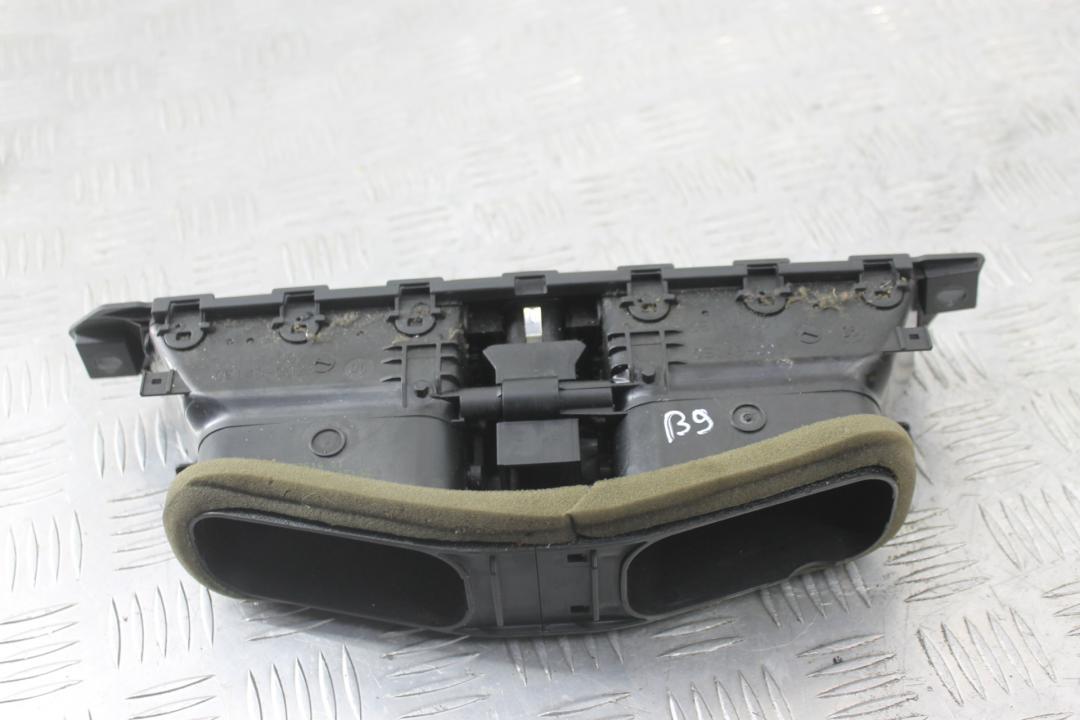 дефлектор обдува салона BMW 5 серия E60/E61 2005, 2.5 л., N52 B25, бензин, АКПП, titangrau (a36), седан, задний привод, правый руль, 64226953618 - фото №1