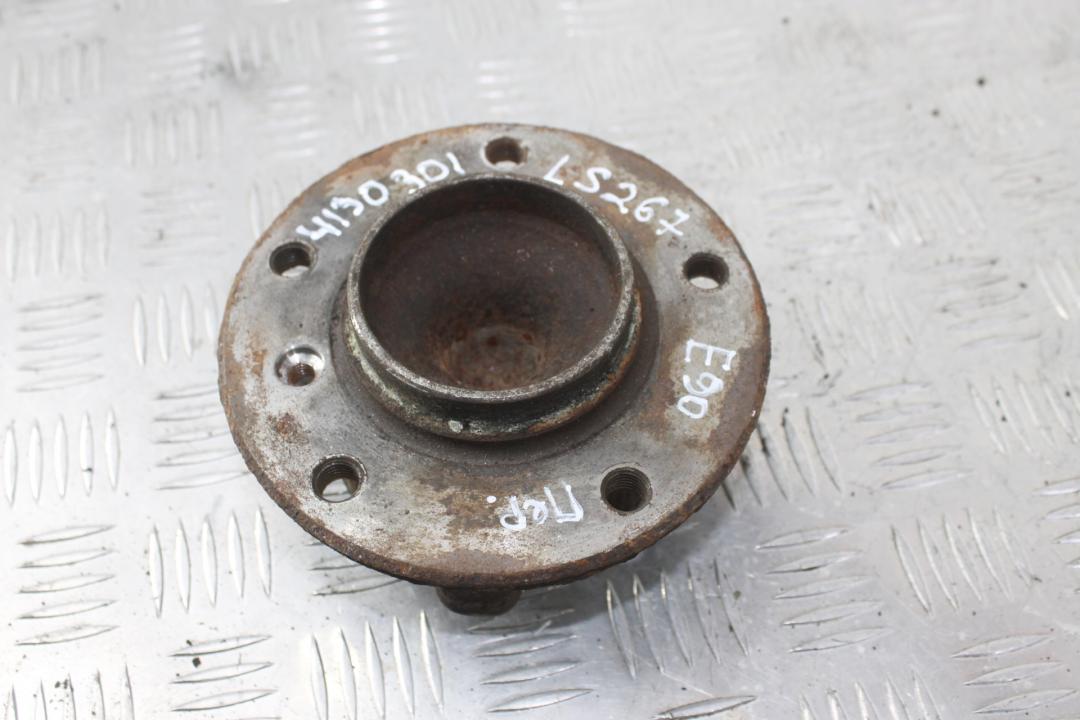 ступица передняя BMW 3 серия E90/E91/E92/E93 2006, 3.0 л., дизель, серый, универсал, 31216765157, 6765157, 6765155 - фото №1