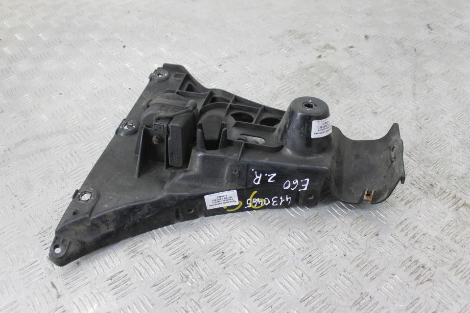 крепление бампера BMW 5 серия E60/E61 2004, 3.0 л., M57 D30 (306D2), дизель, АКПП, седан, правый руль, 51127033716, 7033716 - фото №1