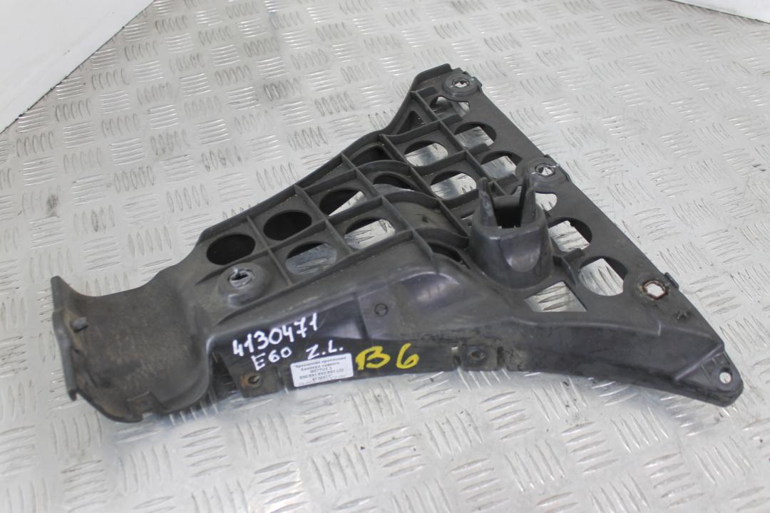 крепление бампера BMW 5 серия E60/E61 2004, 3.0 л., M57 D30 (306D2), дизель, АКПП, седан, правый руль, 51127033715, 7033715 - фото №1