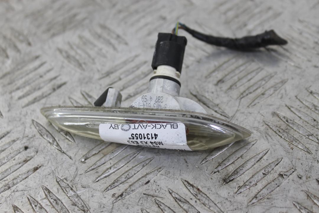 повторитель поворота на крыле BMW X3 E83 2005, 3.0 л., M54 B30 (306S3), бензин, АКПП, внедорожник 5 дв., правый руль, 63133418448 - фото №1